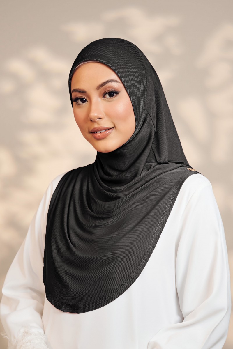 Mega Tudung Sarung in Black